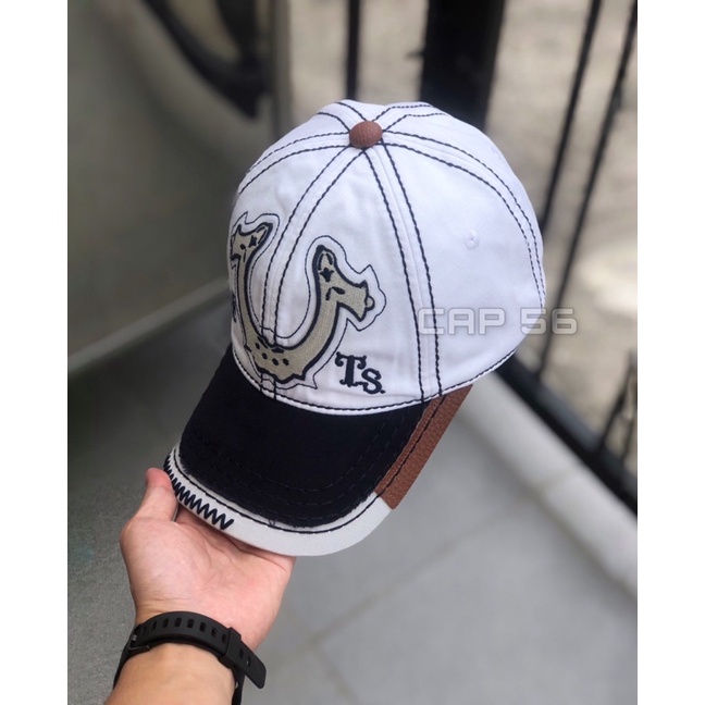 Nó Ông Địa, Mũa lưỡi trai u nhiều màu