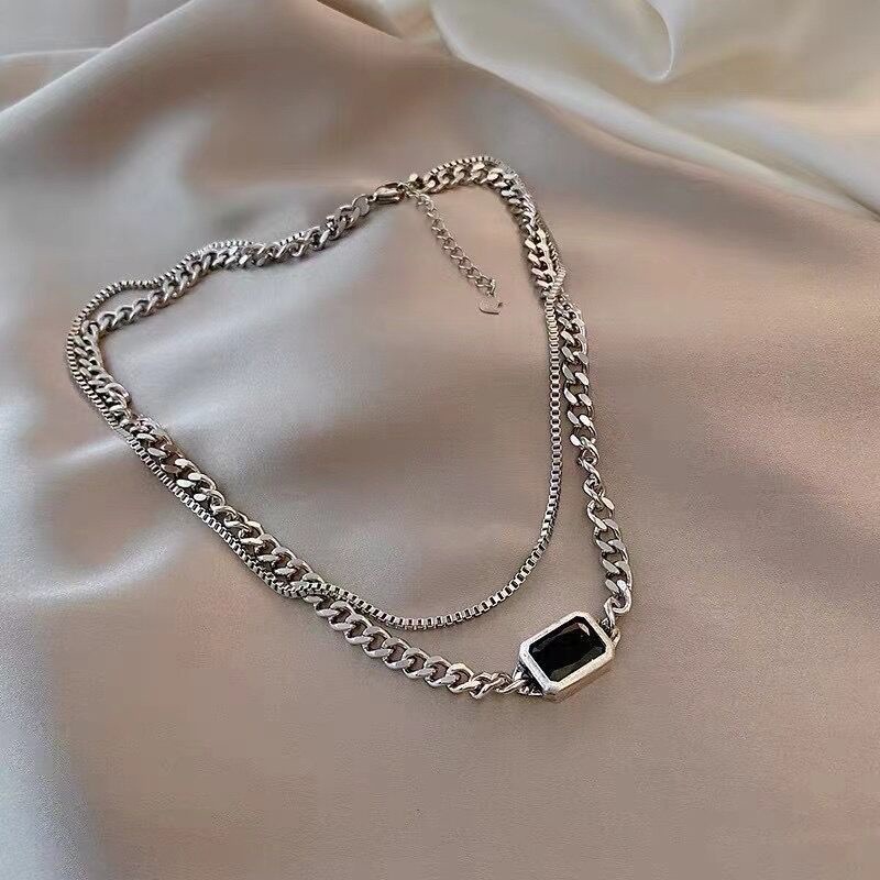 Vòng cổ hai lớp đính đá đen thời trang cho nữ