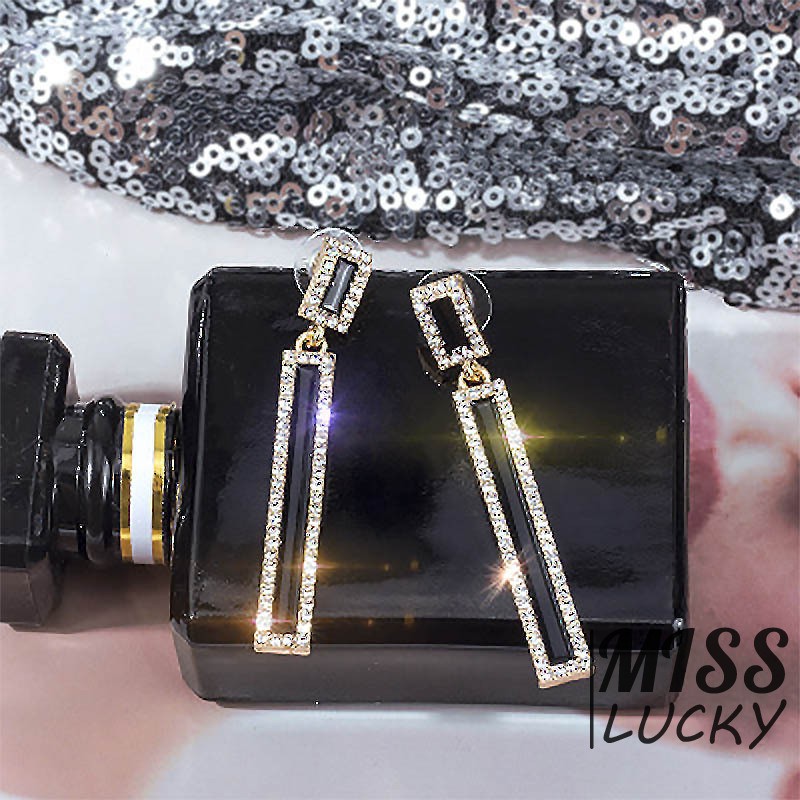 Khuyên tai nữ trang dáng dài tạo hình độc đáo