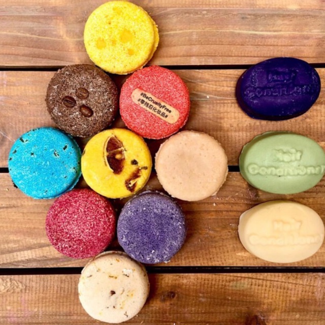 Bánh dầu gội Lush
