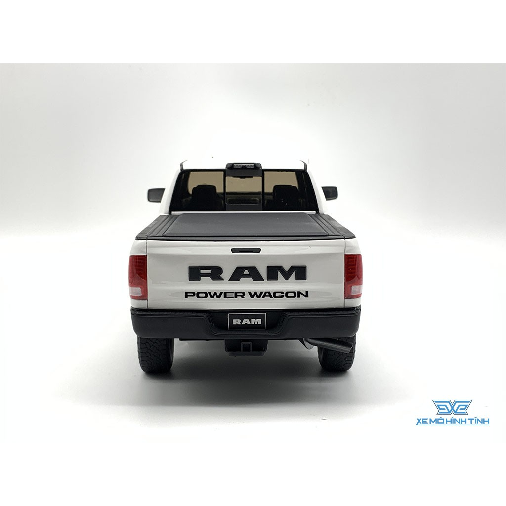 Xe Mô Hình 2017 Ram 2500 Power Wagon 1:18 GTSpirit ( Trắng )