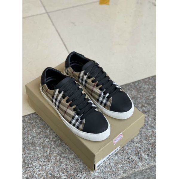 Giày sneaker Burbery