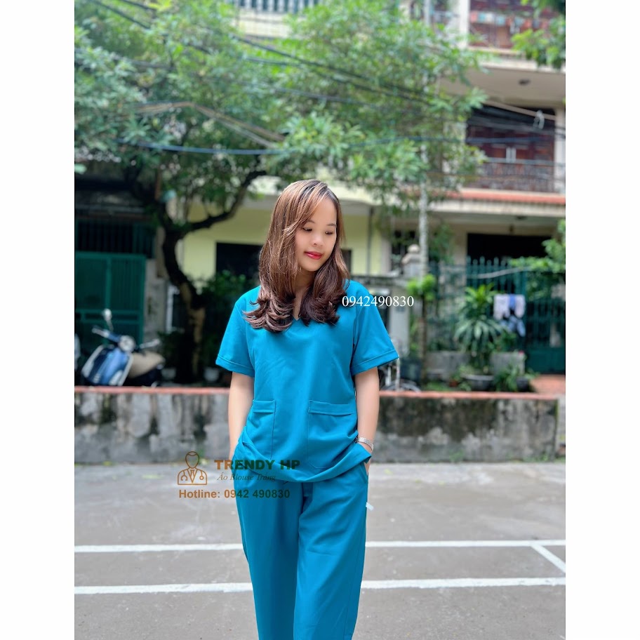 Bộ scrubs bác sĩ, bộ đồng phục cổ tim kỹ thuật viên Cotton Cao Cấp màu Xanh Cổ Vịt cho thẩm mỹ viện, spa, phòng khám
