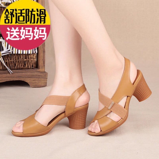 Dép sandan cho mẹ