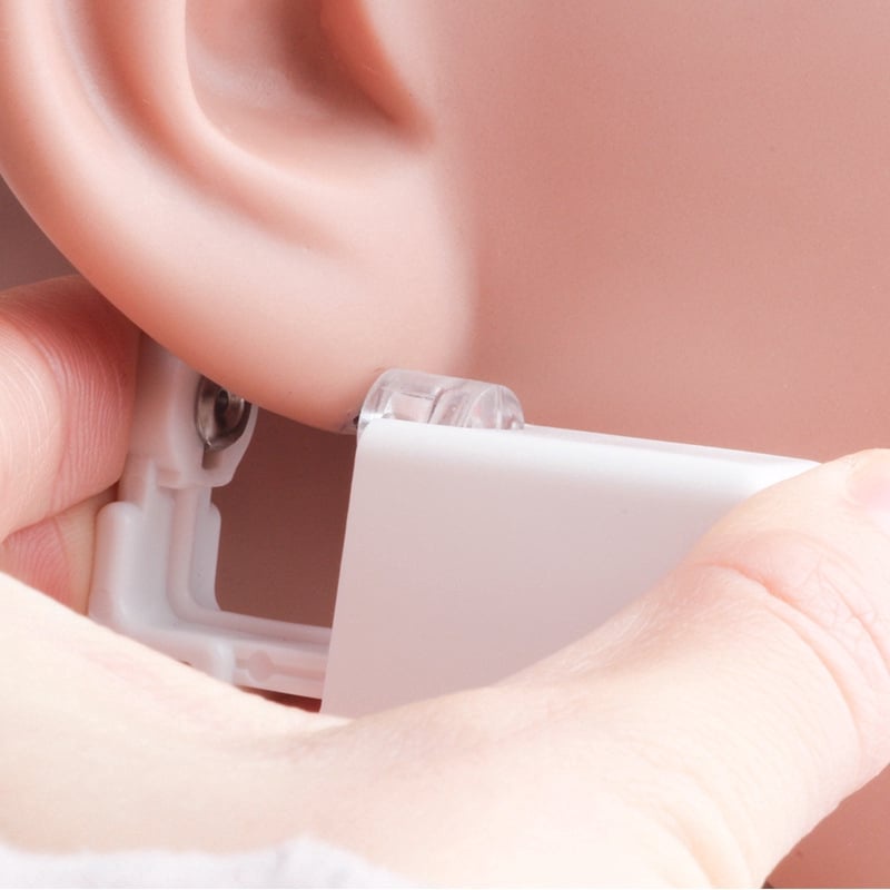Dụng cụ dùng bấm lỗ xỏ khuyên tai an toàn tiện dụng