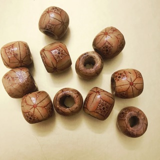 Hạt gỗ lỗ tròn loại hạt lớn