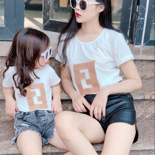 Set mẹ và con