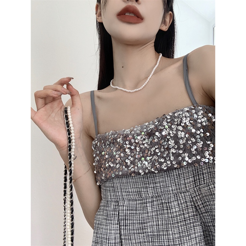 Váy 2 dây viền kim tuyến siêu sang choảnh