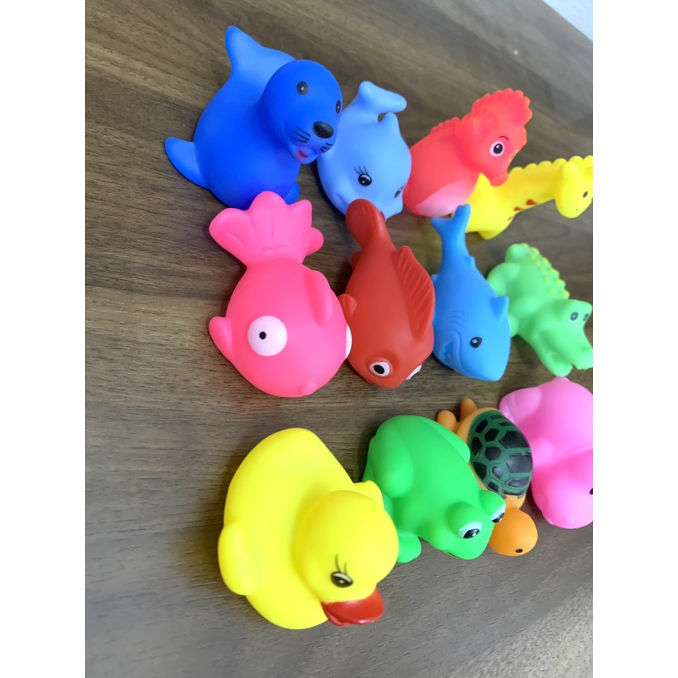 Đồ chơi nhà tắm, set 12 thú thả bồn tắm cho bé, có tiếng kêu thu hút bé