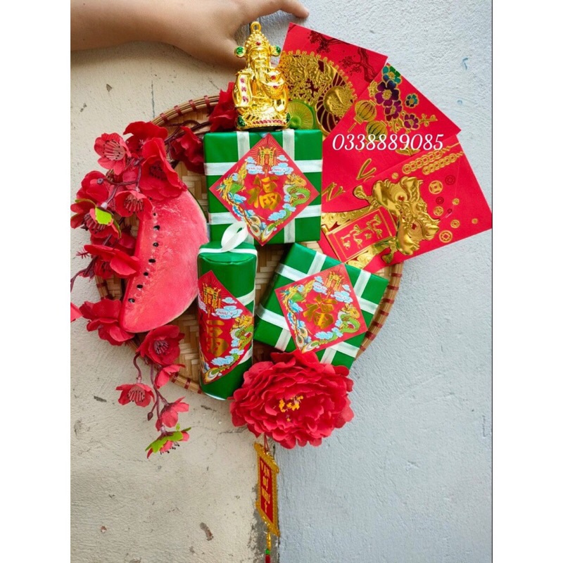 Mẹt tre bánh chưng ( bánh trưng ) bánh tét dưa hấu, thần tài,  hoa đào đỏ trang trí tết, sẵn hàng