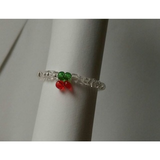 Nhẫn hạt cườm cherry