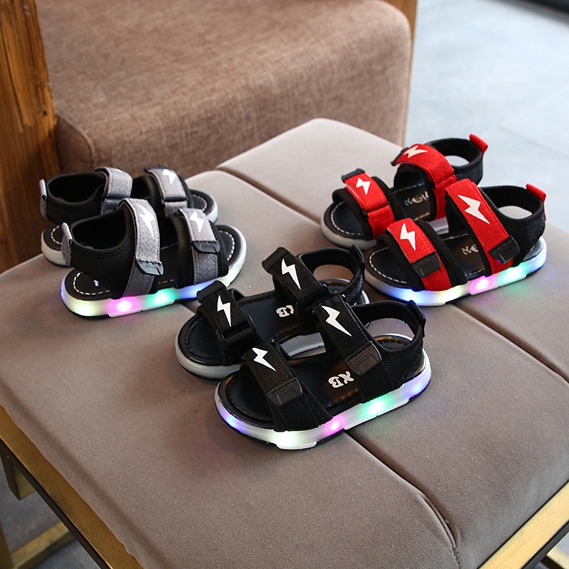 Giày sandal có đèn LED cho bé trai, bé gái phong cách Hàn Quốc mềm và nhẹ XD451