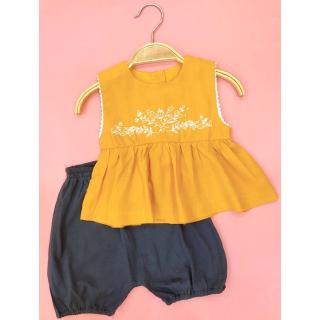 Bộ Moimoln sát nách thêu hoa