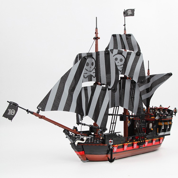 Đồ chơi  giáo dục Lắp ráp Mô hình QL1800  QL1801 Tàu cướp biển Pirates of The Caribbean Pirate Kingdom
