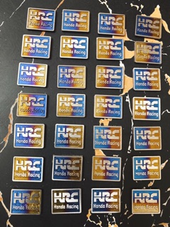 Logo Titan HRC nhỏ dán bợ cổ