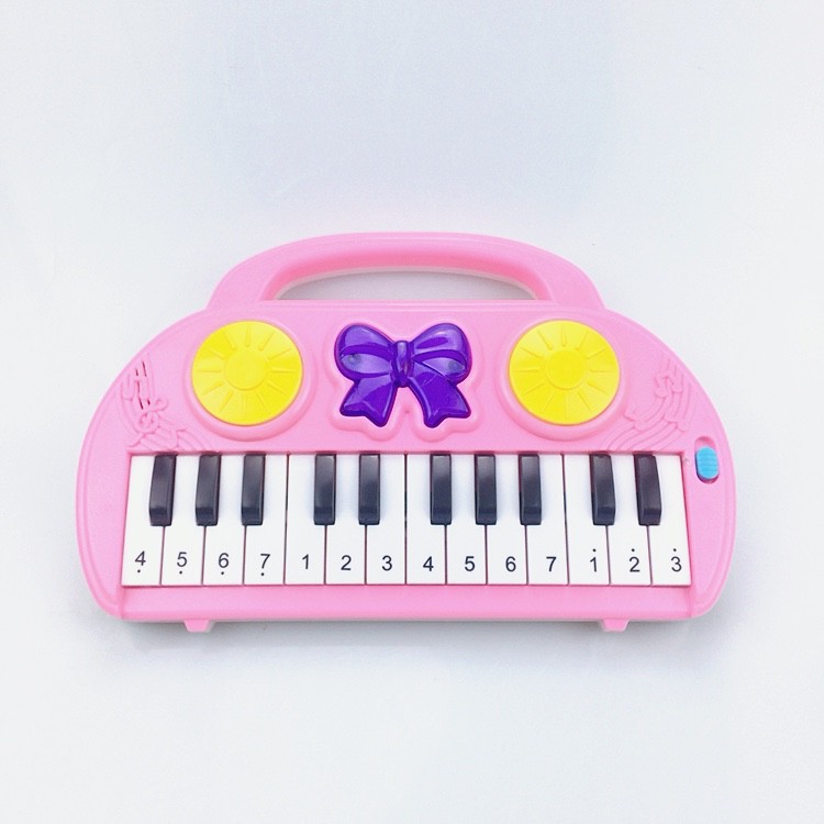 Đồ chơi nhạc cụ đàn Organ Hello Kitty giúp bé dễ dàng nhận biết giai điệu, âm thanh và phát triển thính giác