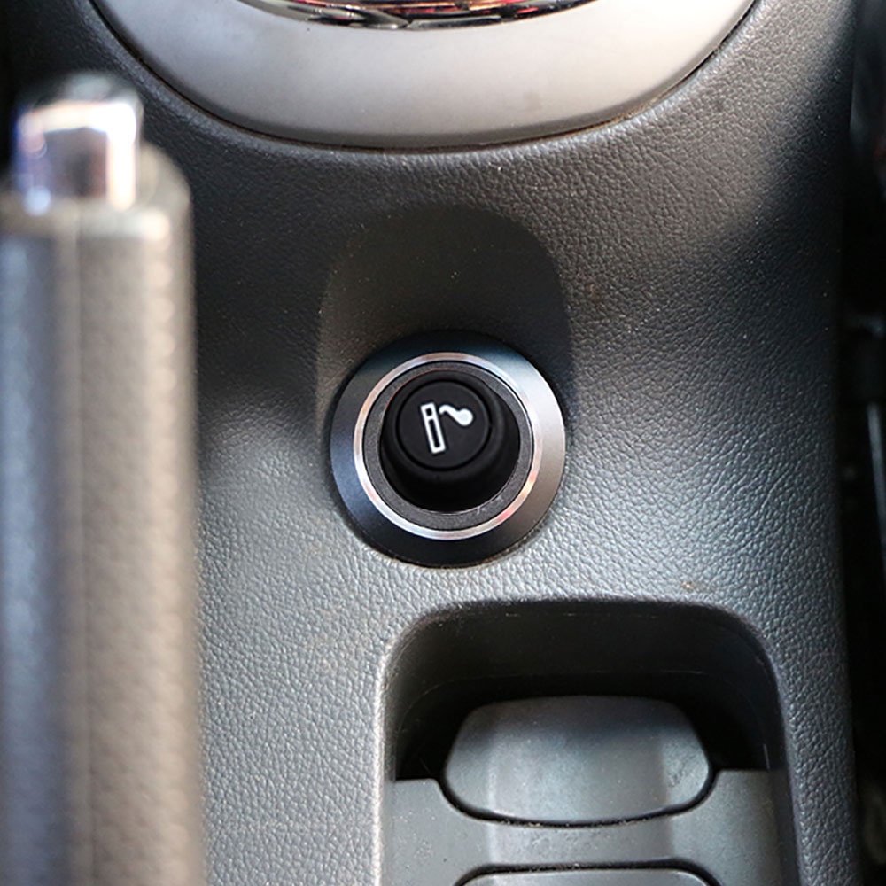 Vòng Dán Trang Trí Tẩu Sạc Xe Hơi Chevrolet Chevy Cruze Malibu Tiện Dụng