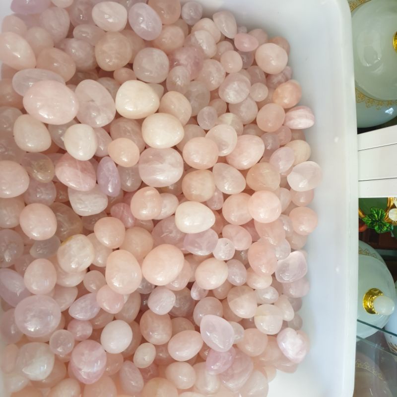 Sỏi đá thach anh nhiều màu trang trí phong thủy size 3cm - 5cm