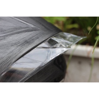 Đuôi gió nón bảo hiểm vân carbon