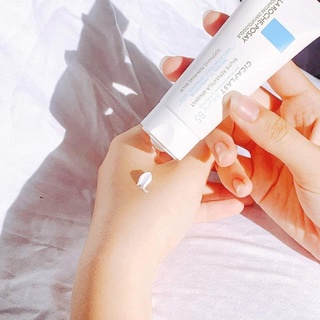 Kem Dưỡng Da Laroche Posay Cicalast Baume B5 Kem dưỡng giúp cải thiện bề mặt da, giảm mụn đầu đen và giảm bóng nhờn