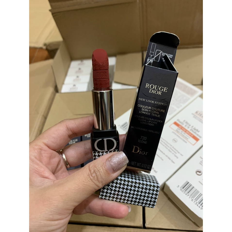 Son Dio velvet bản mới limited edition - màu 720 hồng nâu - siêu tây khi lên môi