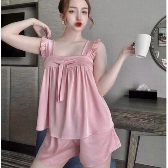 Bộ lụa satin cánh tiên Set áo 2 dây quần đùi chun lưng nơ ngực Bộ ngủ bầu mặc được