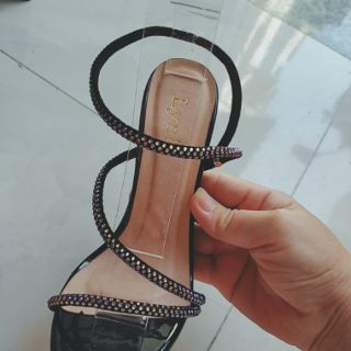 Giày sandal cao gót đính hạt 11P
