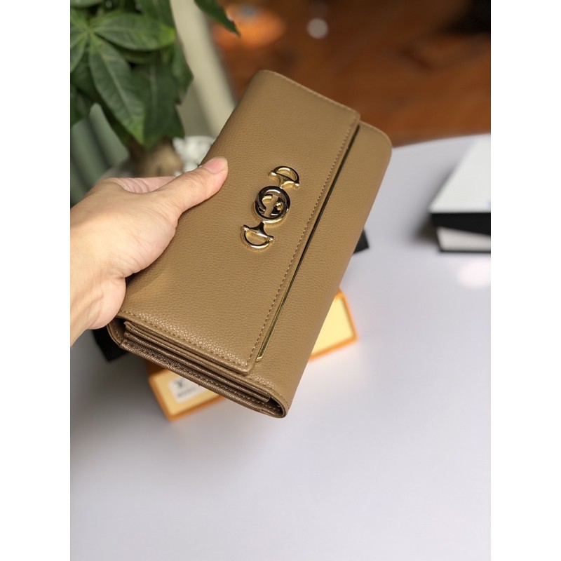 (Thanh Lí) Ví cầm tay CD kèm dây đeo chéo