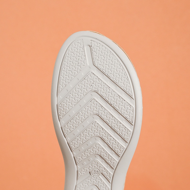 Giày Búp Bê Đế Xuồng Thêu Họa Tiết Xinh Xắn Phong Cách Retro Cho Bạn Gái