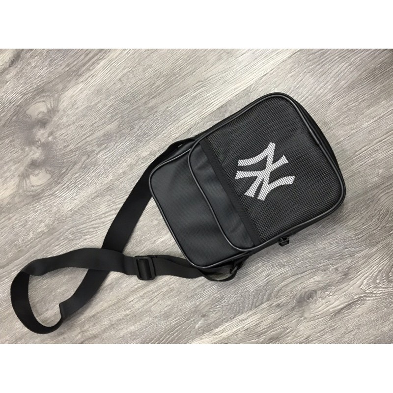 Túi đeo chéo MLB hàng xuất