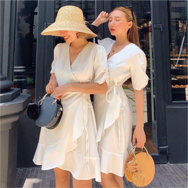 Đầm trắng cổ chữ V đắp chéo tay lỡ bồng - Freesize -Pink moon store | BigBuy360 - bigbuy360.vn