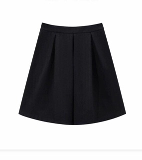 Chân váy xoè xếp ly