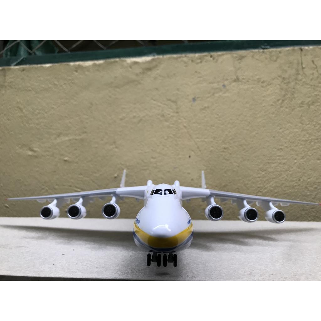 Mô hình Máy bay vận tải ANTONOV AN-225 1:200