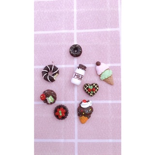 Set charm theo chủ đề