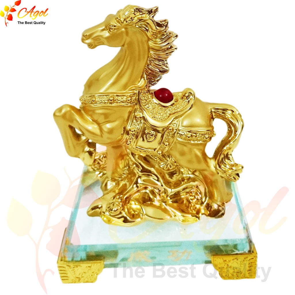 Tượng ngựa vàng - đế thủy tinh