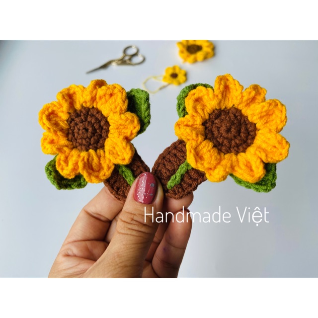 Cặp tóc hoa hướng dương