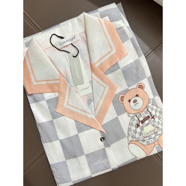 bộ ngủ mặc nhà pijama lụa xước cao cấp Quảng Châu tay dài gấu ô vuông
