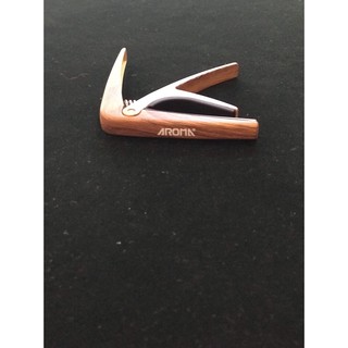 Capo đàn guitar kẹp tốt Aroma