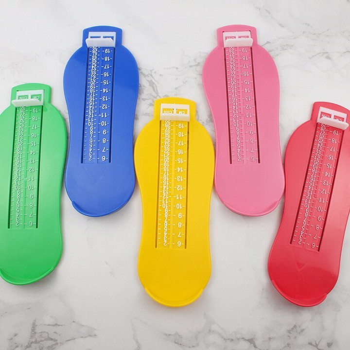 Dụng cụ đo kích thước bàn chân cho trẻ em từ 0 - 5 tuổi bằng nhựa tiện dụng giadunghuylinh