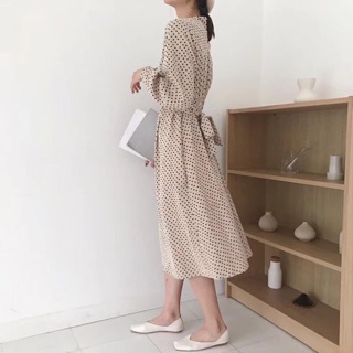 Váy chấm bi nhung buộc eo