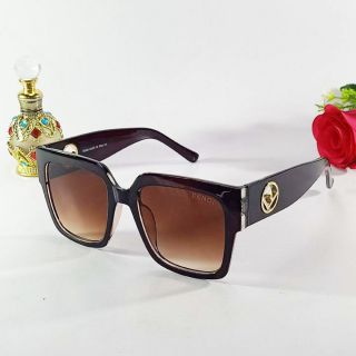 🤔Mắt kính đẹp, tôn thêm vẻ đẹp cho khuôn mặt bạn..