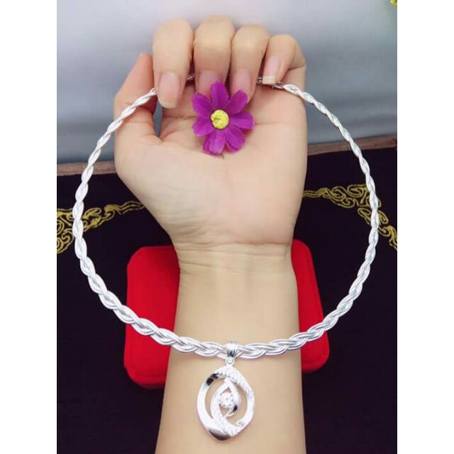 Vòng cổ bạc ta