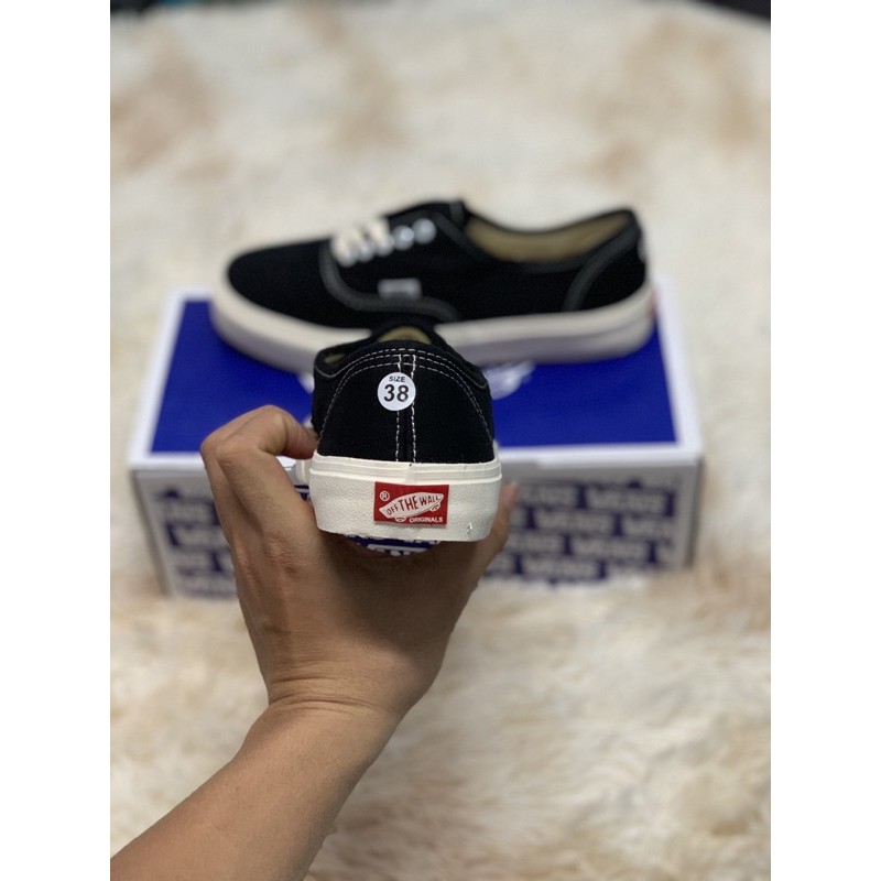 Giày thể thao nam nữ vans Vault Classic