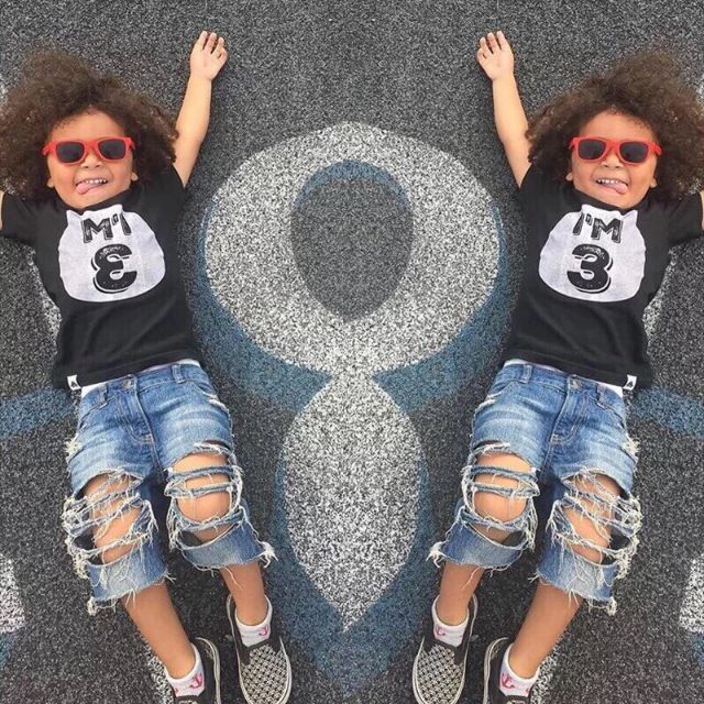 Áo thun in số tuổi cho bé