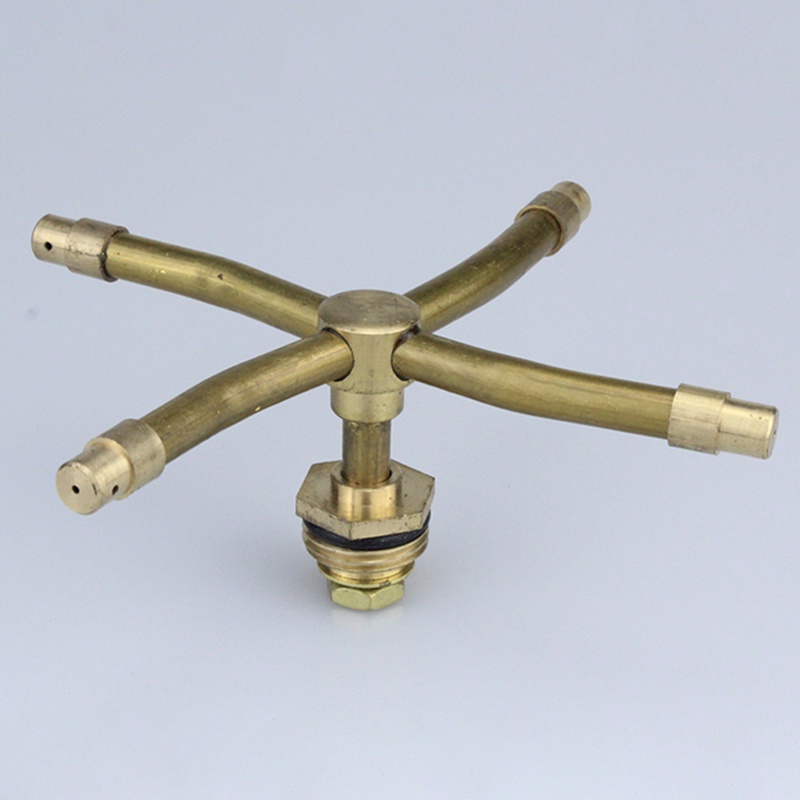 Vòi Phun Nước Tưới Vườn Có Thể Xoay Tiện Dụng