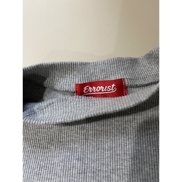 ÁO CROPTOP TAY DÀI ERRORIST