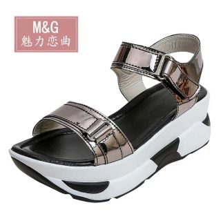 Dép quai hậu nữ cá tính (size 35-39)