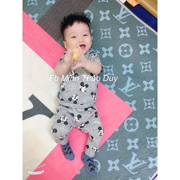 Bộ mickey bé trai bé gái