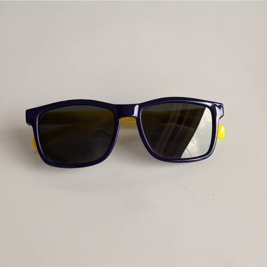 Kinh mát dành cho bé trai dáng mắt vuông mắt tròn