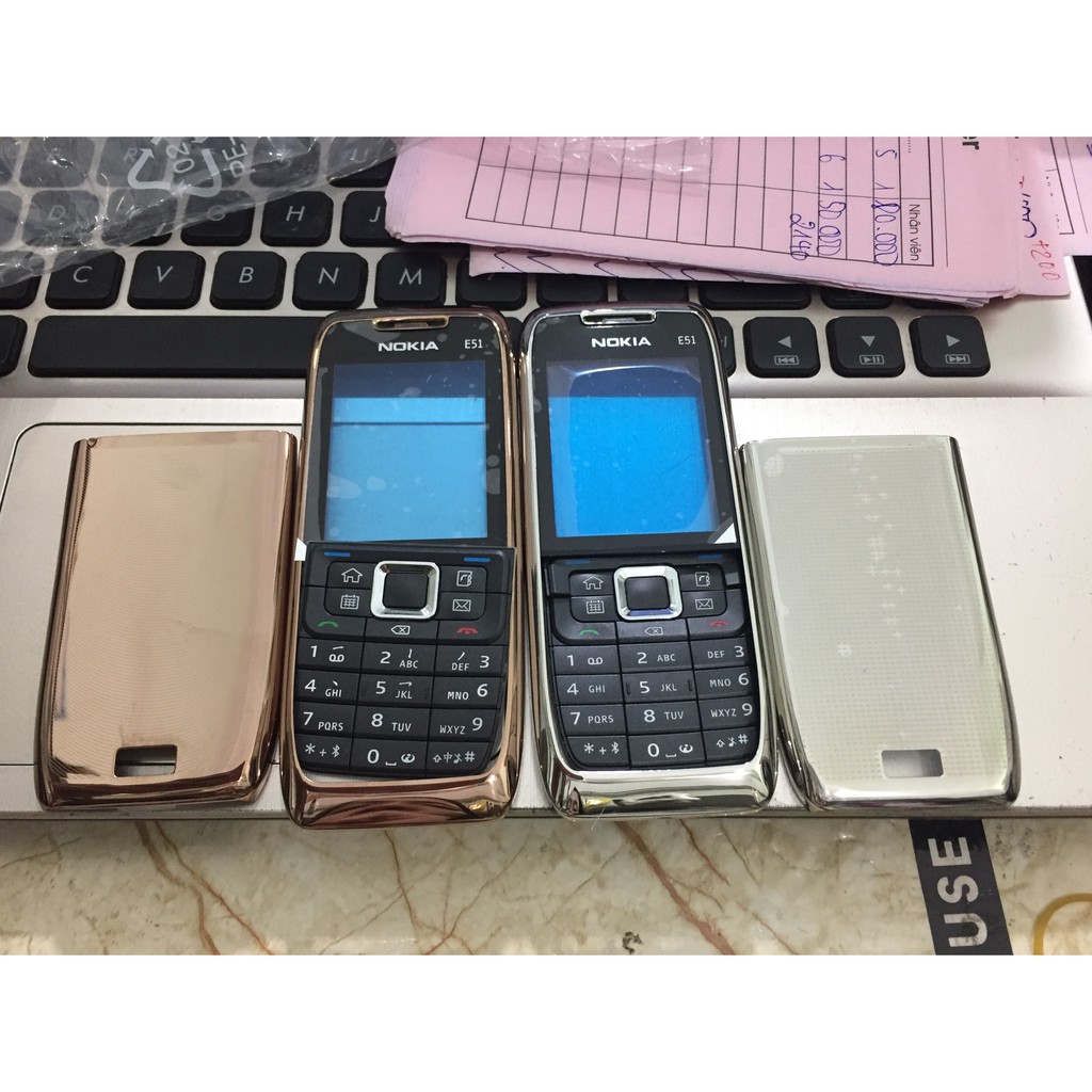 Vỏ Nokia E51 bac mặt trươc nắp sau hoặc mặt trước nắp sau kèm phím đen.